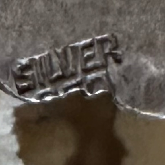 EUC Silver (950) and Mother of Pearl Jewish Menorah Candle Pendant/Brooch/Pin - Picture 6 of 6